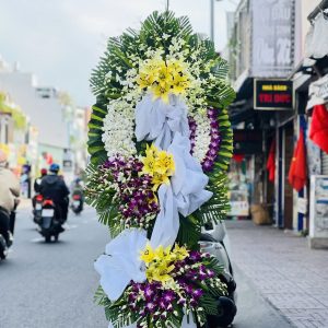 Hoa tang chia buồn sâu sắc